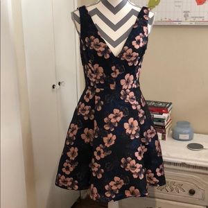 Elegant flirty dress!